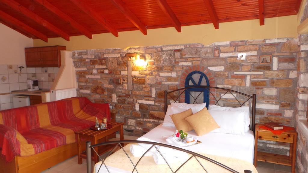 Castle Pontos Hotel Skala Potamia  Room photo